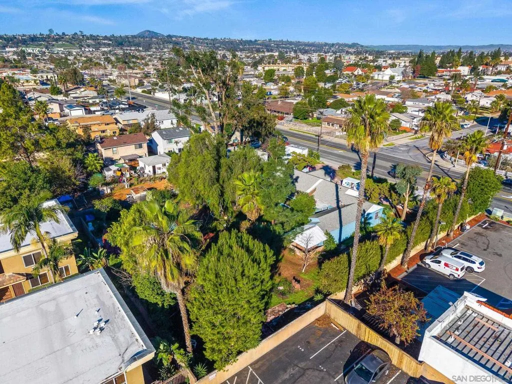 307 E Washington Ave, El Cajon, California 92020 home-pic-8
