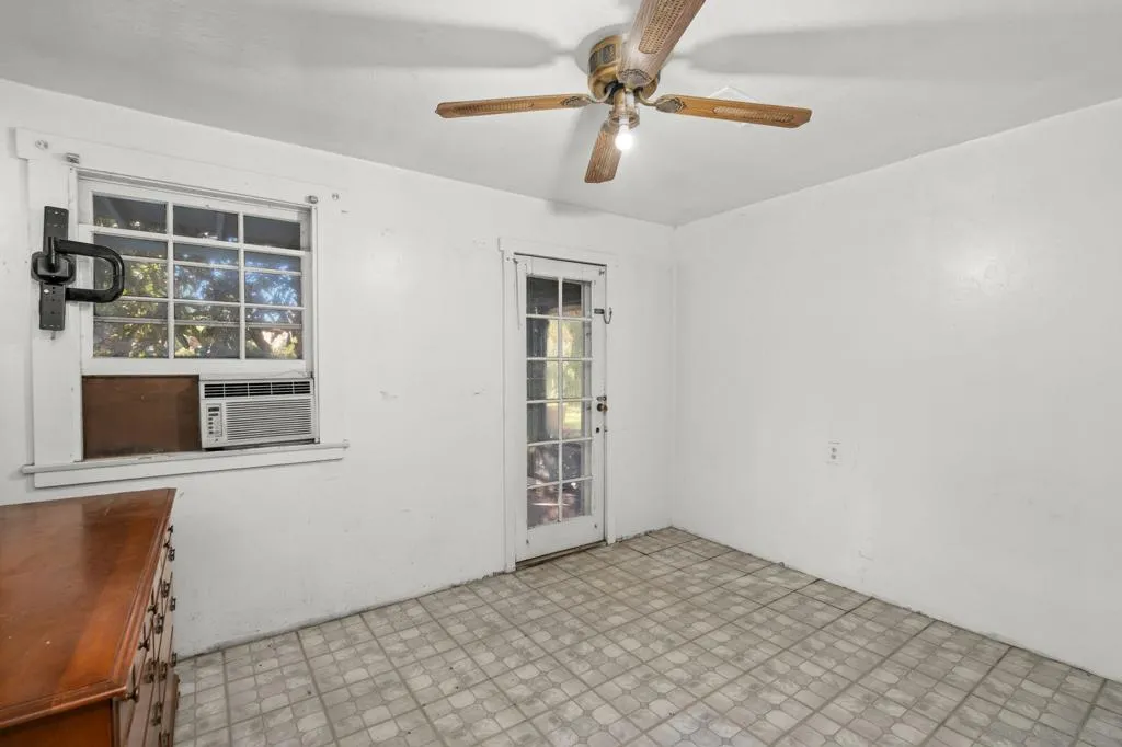 307 E Washington Ave, El Cajon, California 92020 home-pic-25
