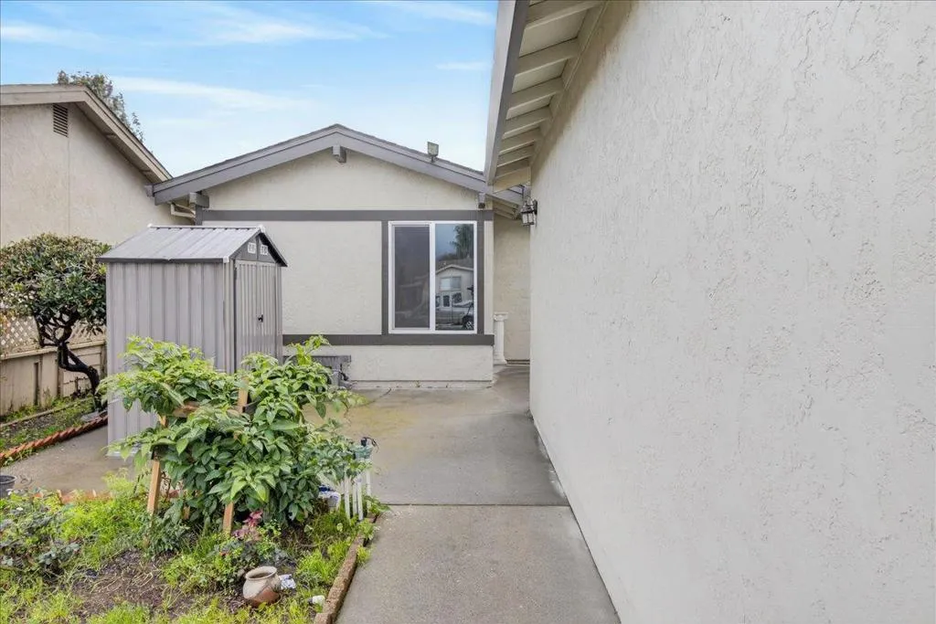525 Cloudview Drive, Watsonville, California 95076 home-pic-4