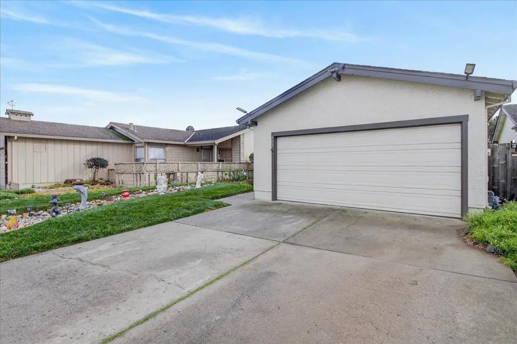 525 Cloudview Drive, Watsonville, California 95076 home-pic-2