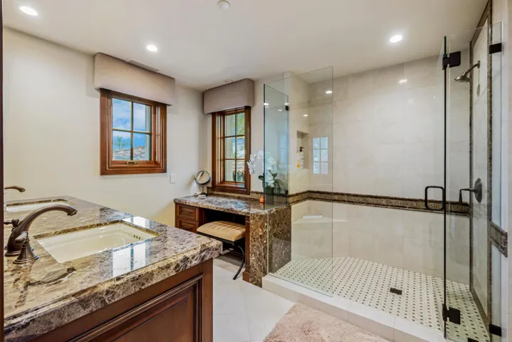 95-print-VN_Dona_OPMG_0226_095