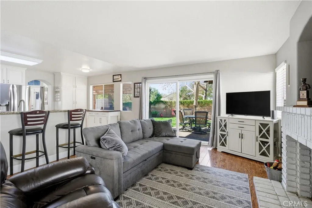 39147 Via Pamplona, Murrieta, California 92563 home-pic-14