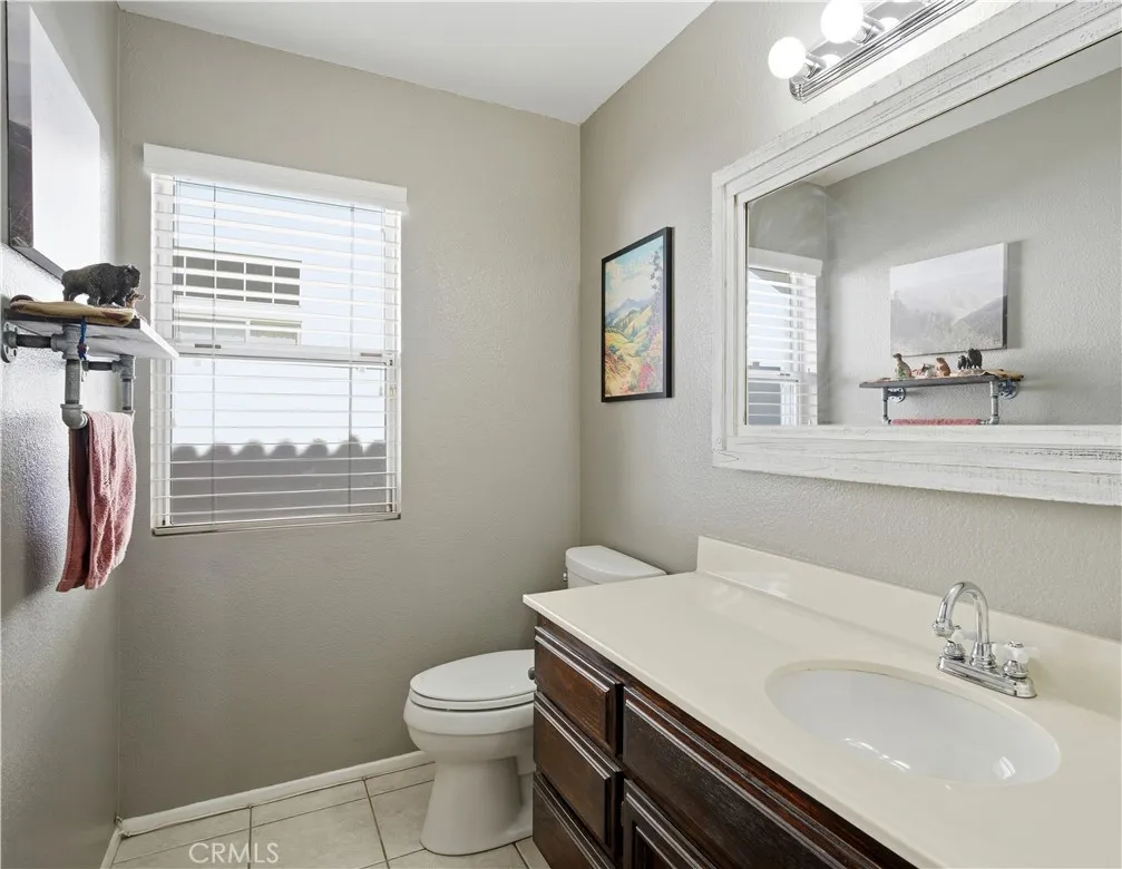 39147 Via Pamplona, Murrieta, California 92563 home-pic-15
