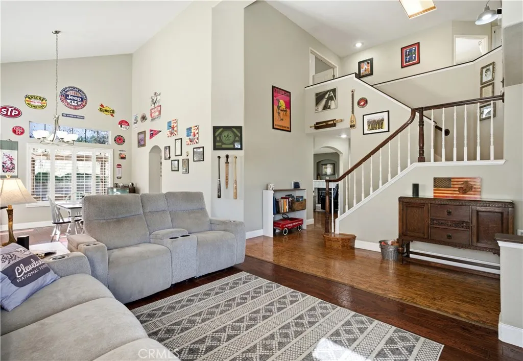 39147 Via Pamplona, Murrieta, California 92563 home-pic-7