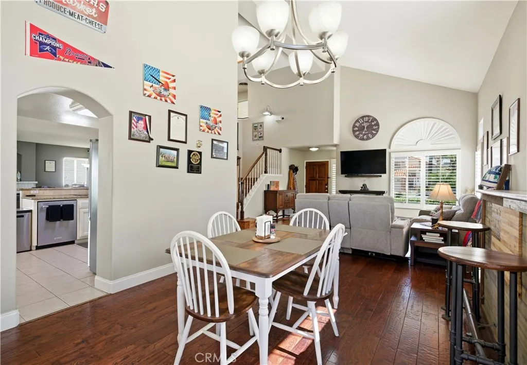 39147 Via Pamplona, Murrieta, California 92563 home-pic-9