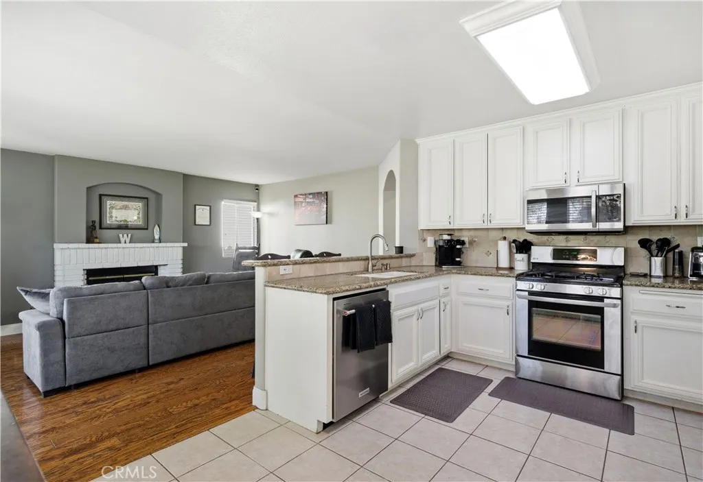 39147 Via Pamplona, Murrieta, California 92563 home-pic-11