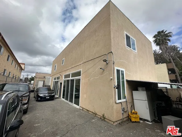 7304 Canby Avenue, Reseda, California 91335