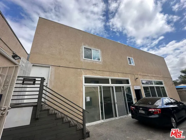 7304 Canby Avenue, Reseda, California 91335