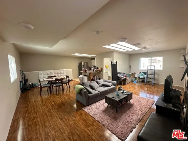 2 Bed+3 Bath - Upper Rear