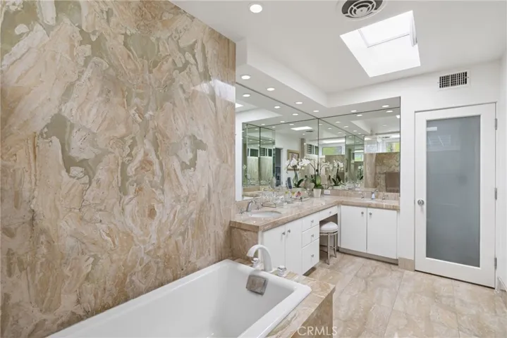 1241 Bayside, Corona Del Mar, California 92625