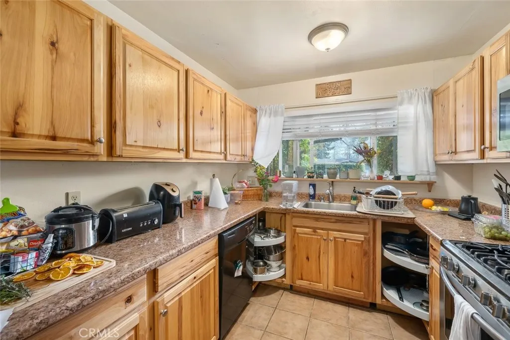 550 Highland, San Luis Obispo, California 93405 home-pic-12