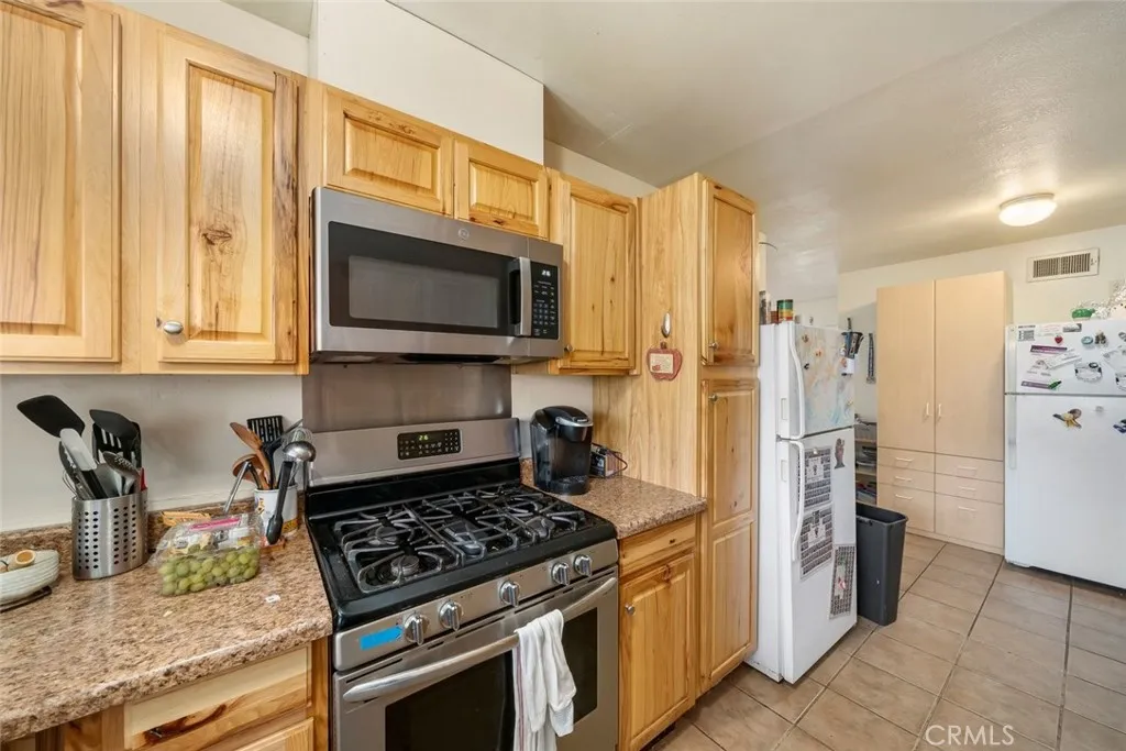 550 Highland, San Luis Obispo, California 93405 home-pic-13
