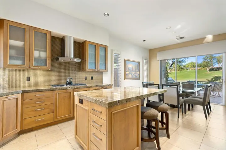 32-web-or-mls-32-print-MHHolly_2023_032