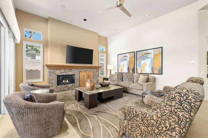 25-web-or-mls-25-print-MHHolly_2023_025