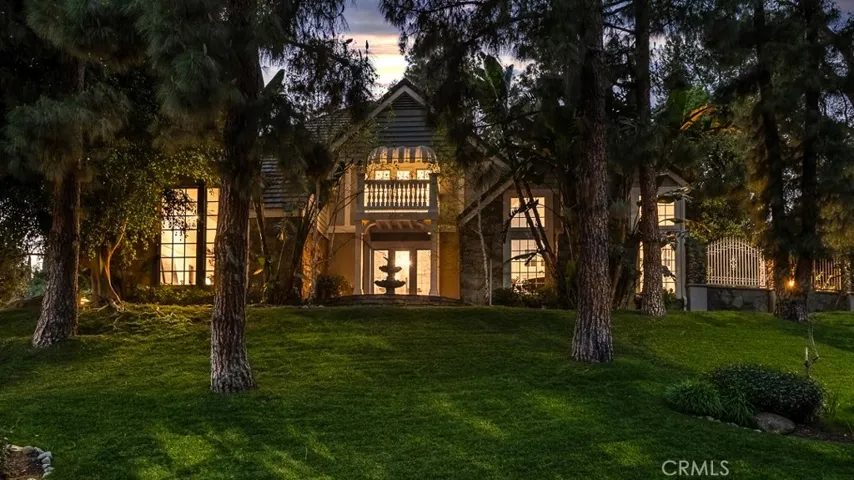 10761 Crawford Canyon, North Tustin, California 92705