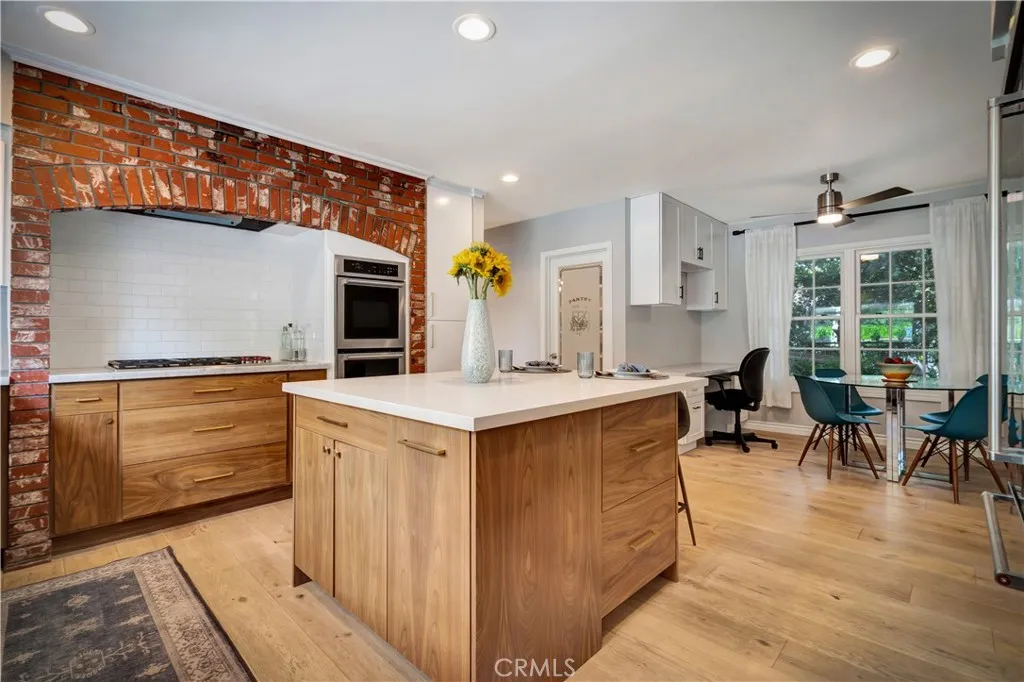 19631 Rosita Street, Tarzana, California 91356 home-pic-11