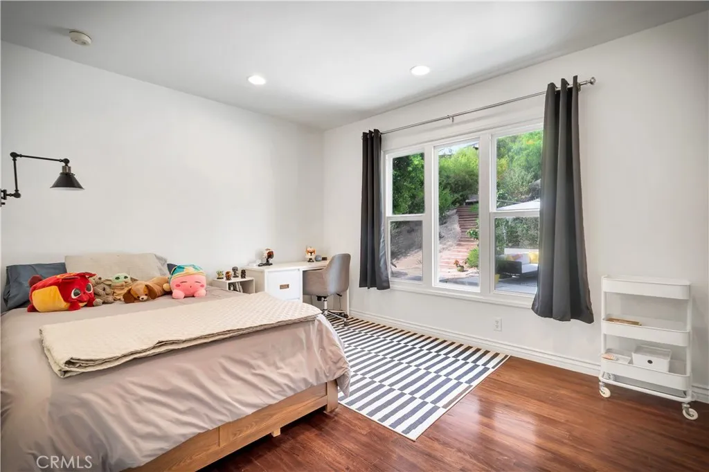 19631 Rosita Street, Tarzana, California 91356 home-pic-22