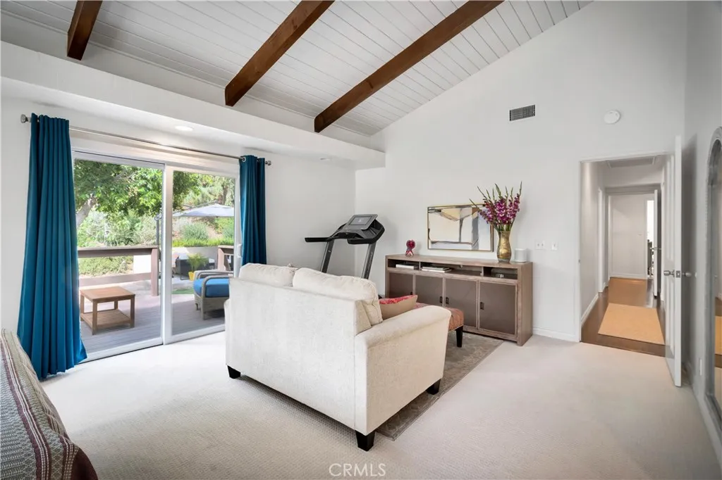 19631 Rosita Street, Tarzana, California 91356 home-pic-14
