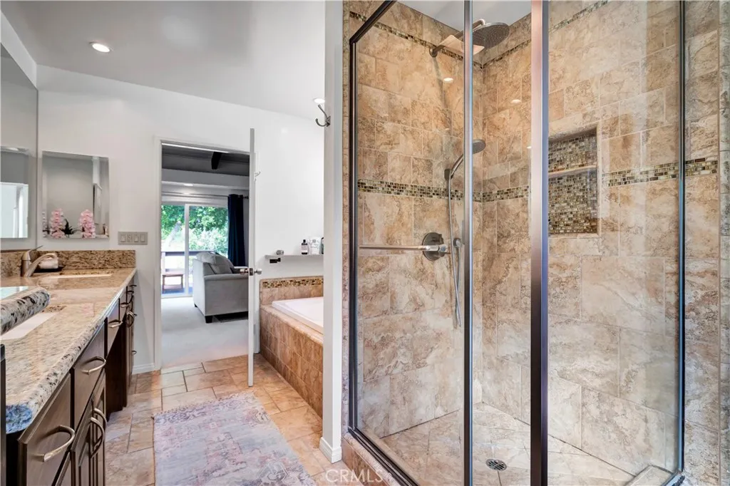 19631 Rosita Street, Tarzana, California 91356 home-pic-17