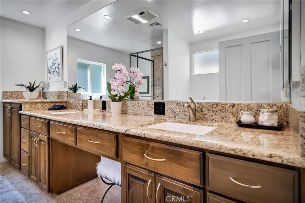 19631 Rosita Street, Tarzana, California 91356 home-pic-16