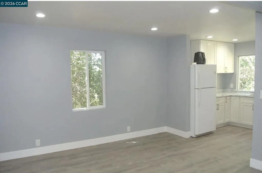 2220 2220 S Crest Ave, Martinez, California 94553 home-pic-10
