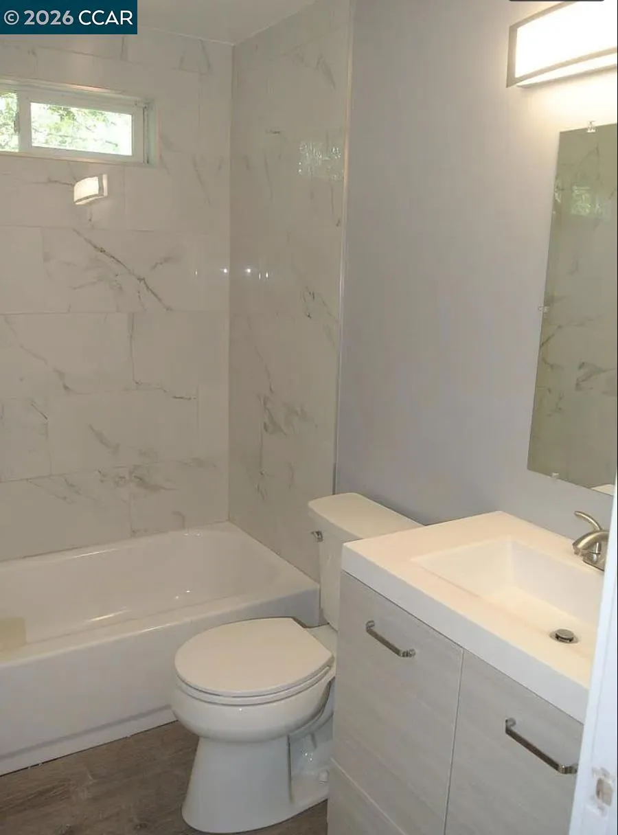 2220 2220 S Crest Ave, Martinez, California 94553 home-pic-13