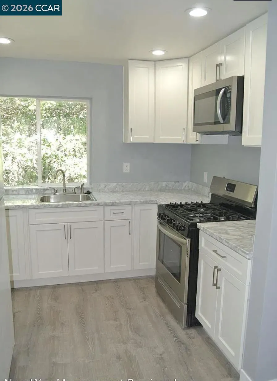 2220 2220 S Crest Ave, Martinez, California 94553 home-pic-11