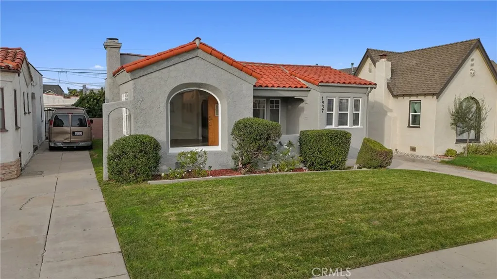 1937 W 80th Street, Los Angeles, California 90047 home-pic-3