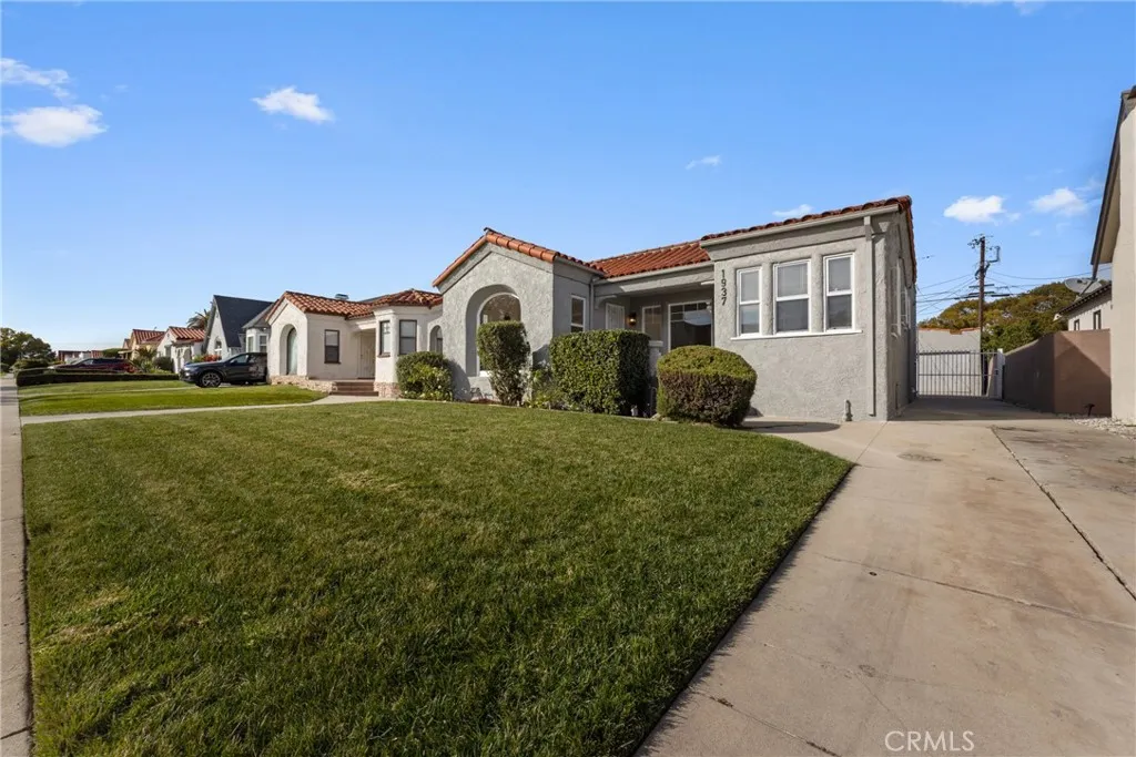 1937 W 80th Street, Los Angeles, California 90047 home-pic-32