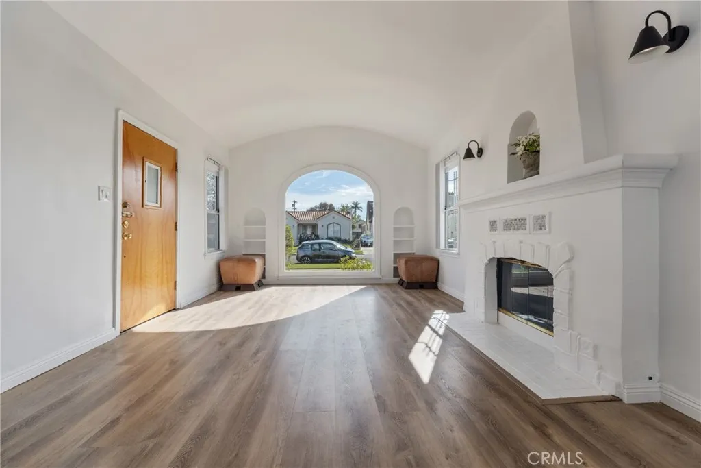 1937 W 80th Street, Los Angeles, California 90047 home-pic-6