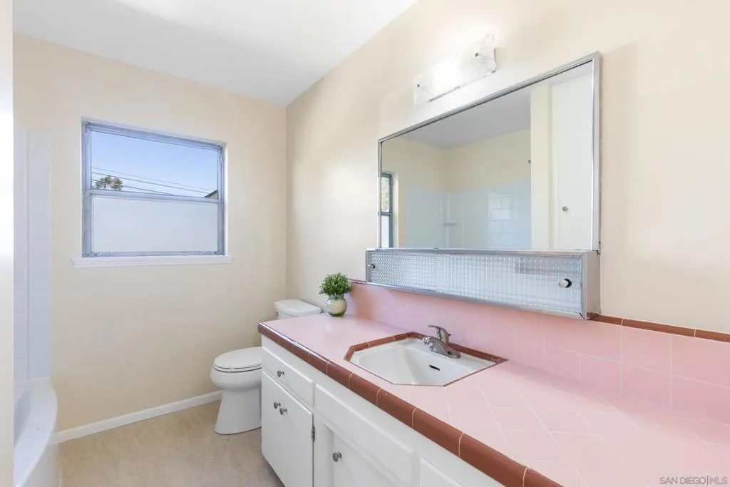 905 Loma Ct, El Cajon, California 92020 home-pic-21