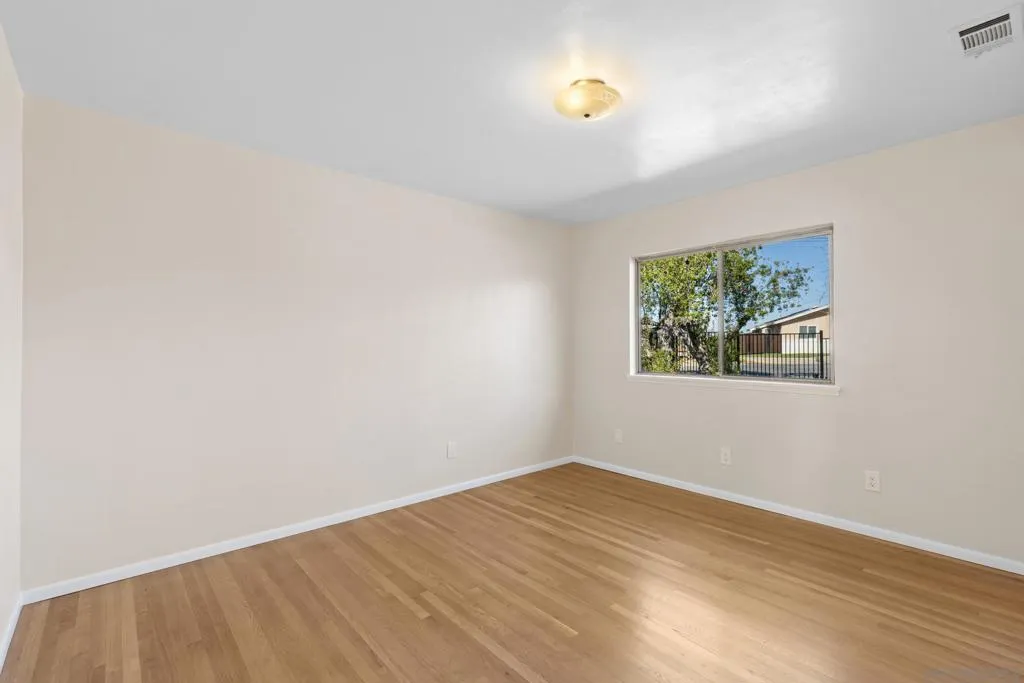 905 Loma Ct, El Cajon, California 92020 home-pic-17
