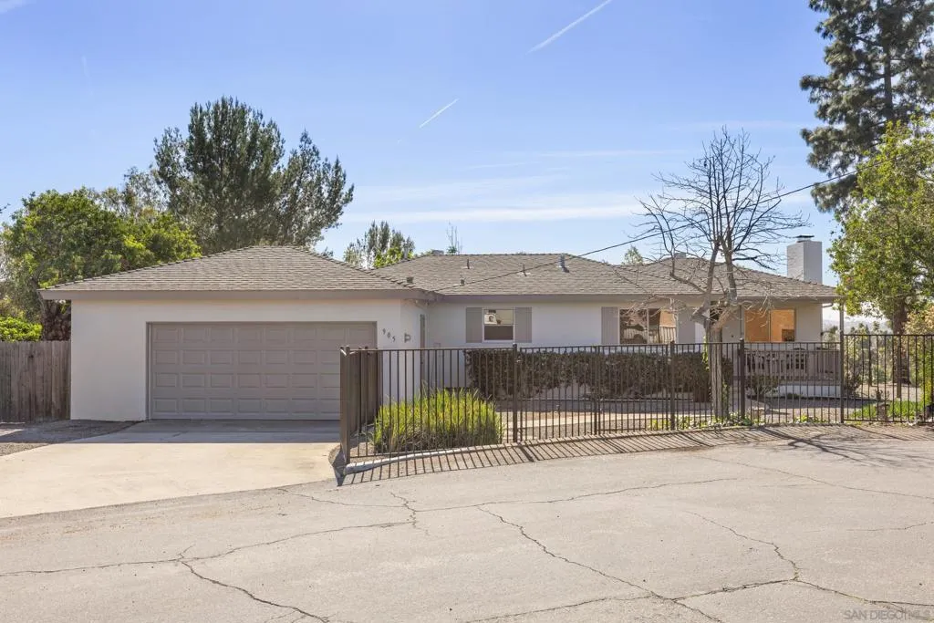 905 Loma Ct, El Cajon, California 92020 home-pic-1