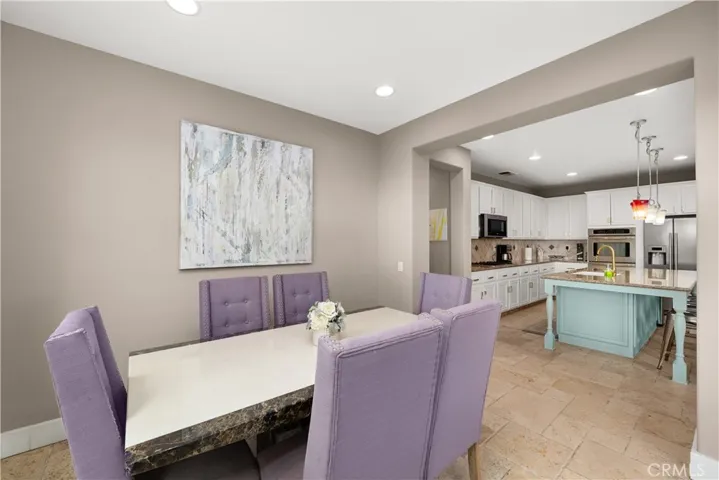 Formal Dinning Room,