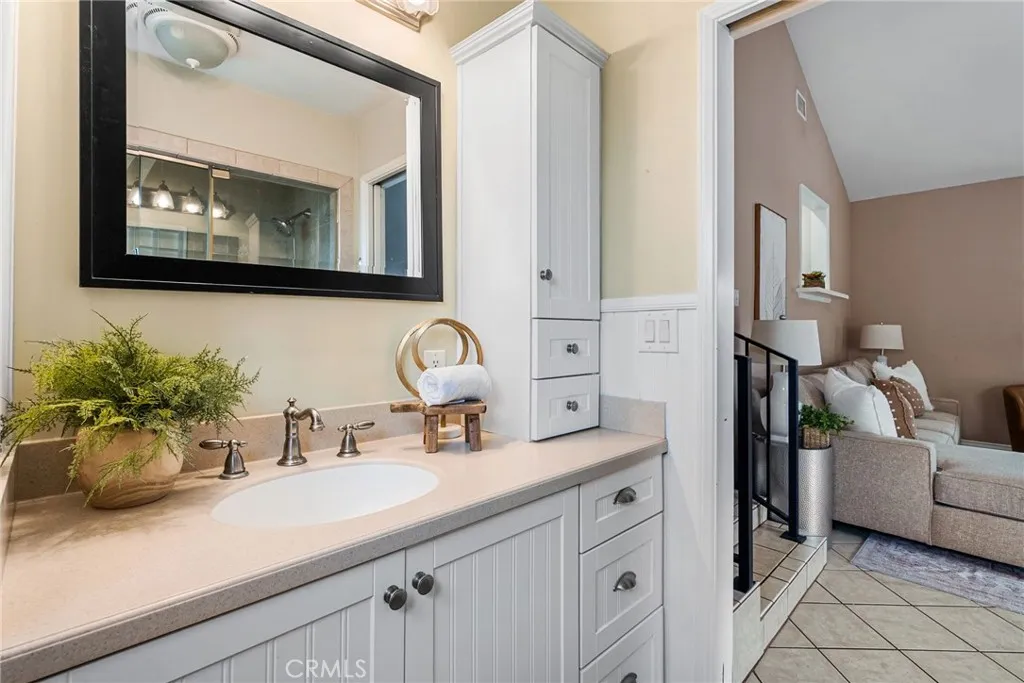 6019 Hardwick Street, Lakewood, California 90713 home-pic-13