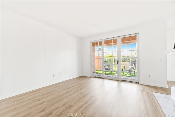 The rocking chairs look inviting, don't they?