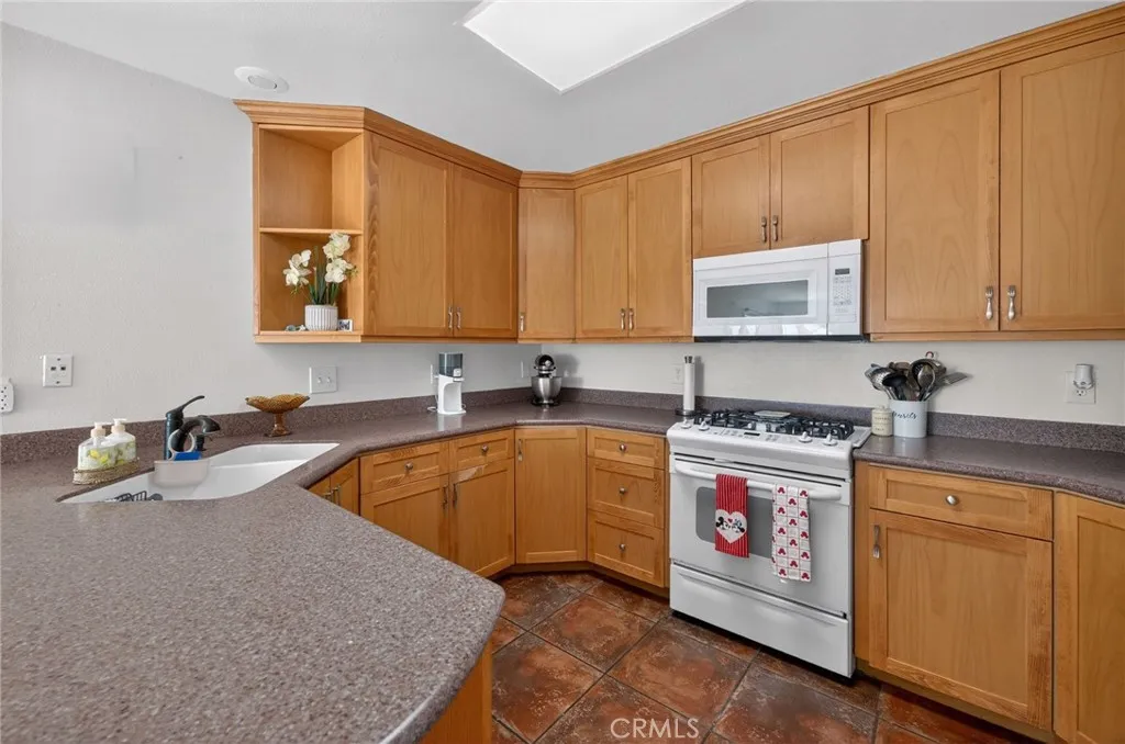 2144 Country Place, Escondido, California 92026 home-pic-9
