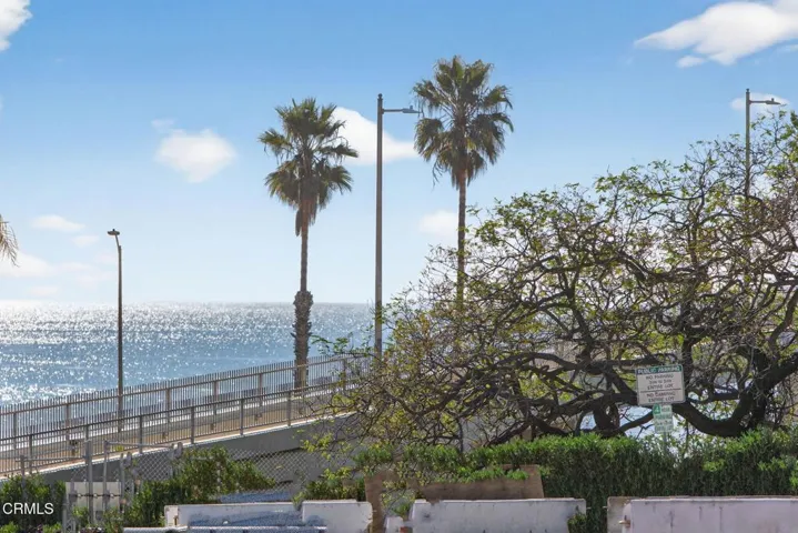 Pedestrian Bridge to Beach SE