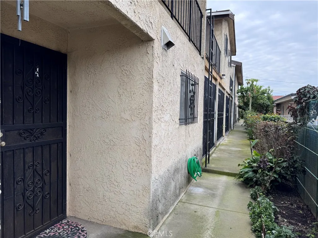 11228 Fineview St. 4, South El Monte, California 91733 home-pic-3