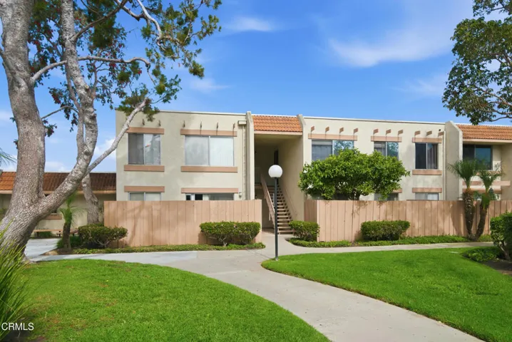 1_front exterior