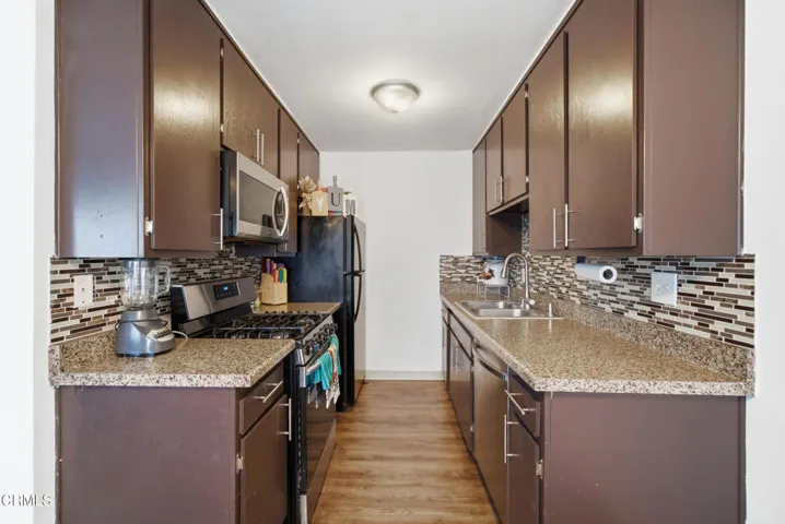 14_kitchen
