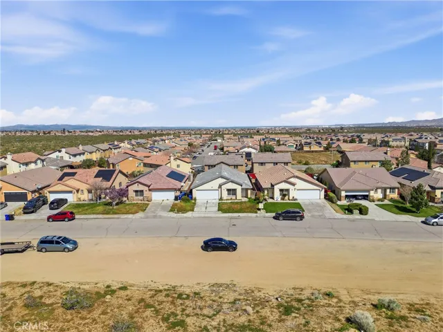 11648 Dos Palmas, Victorville, California 92392