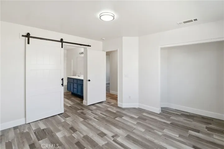 Primary suite