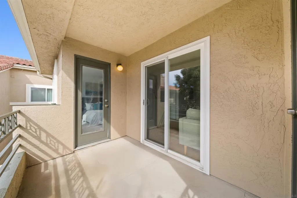 7405 Charmant Dr 2322, San Diego, California 92122 home-pic-26