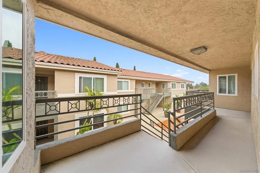 7405 Charmant Dr 2322, San Diego, California 92122 home-pic-4