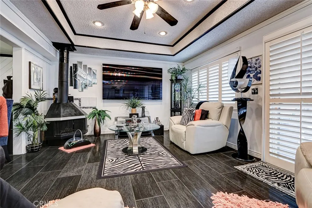 20222 Belshaw Avenue, Carson, California 90746 home-pic-8