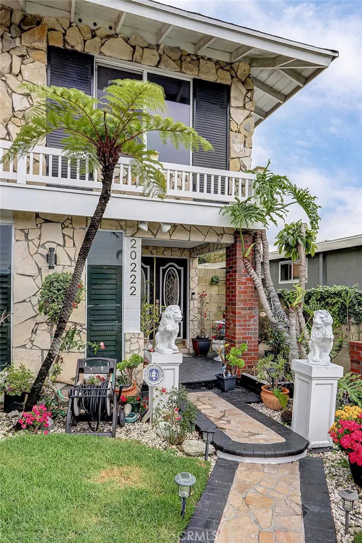 20222 Belshaw Avenue, Carson, California 90746 home-pic-3