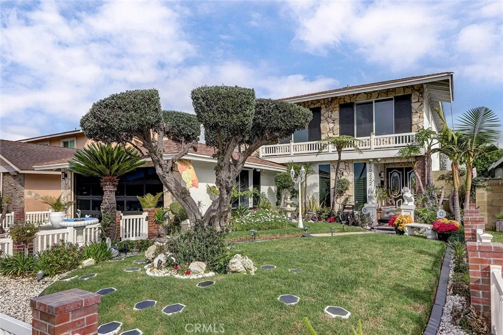 20222 Belshaw Avenue, Carson, California 90746 home-pic-2