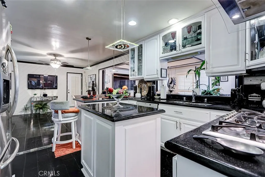 20222 Belshaw Avenue, Carson, California 90746 home-pic-11