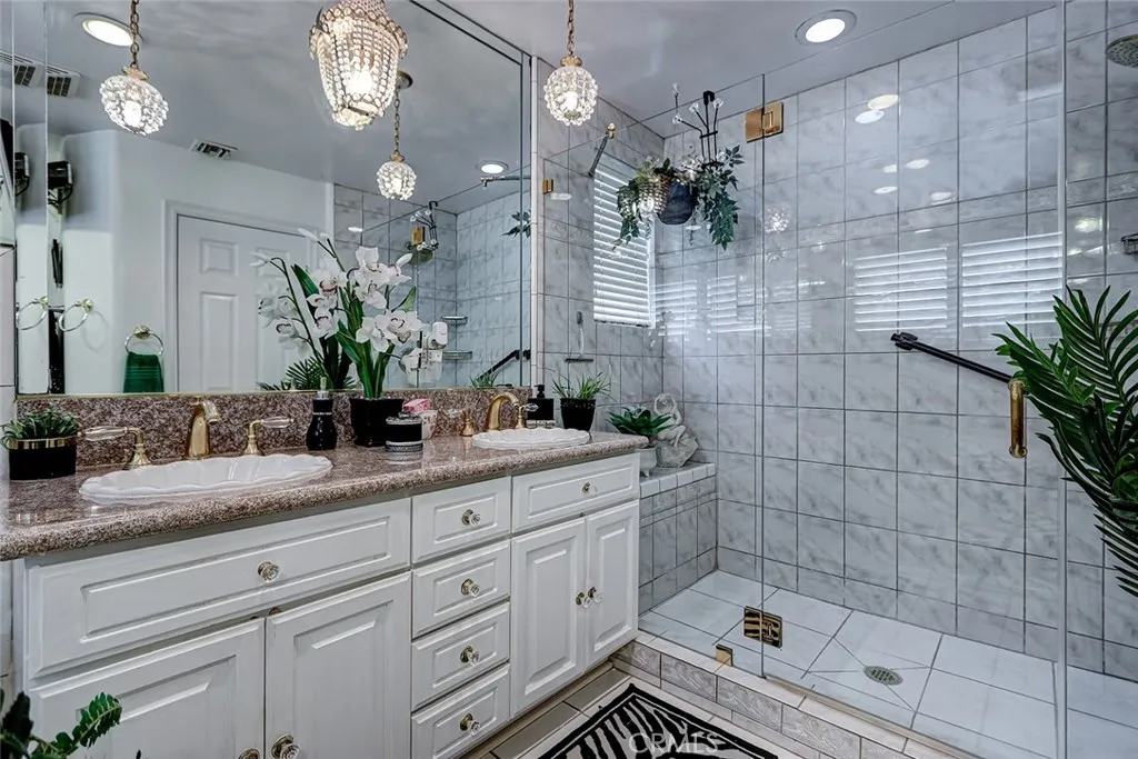 20222 Belshaw Avenue, Carson, California 90746 home-pic-22